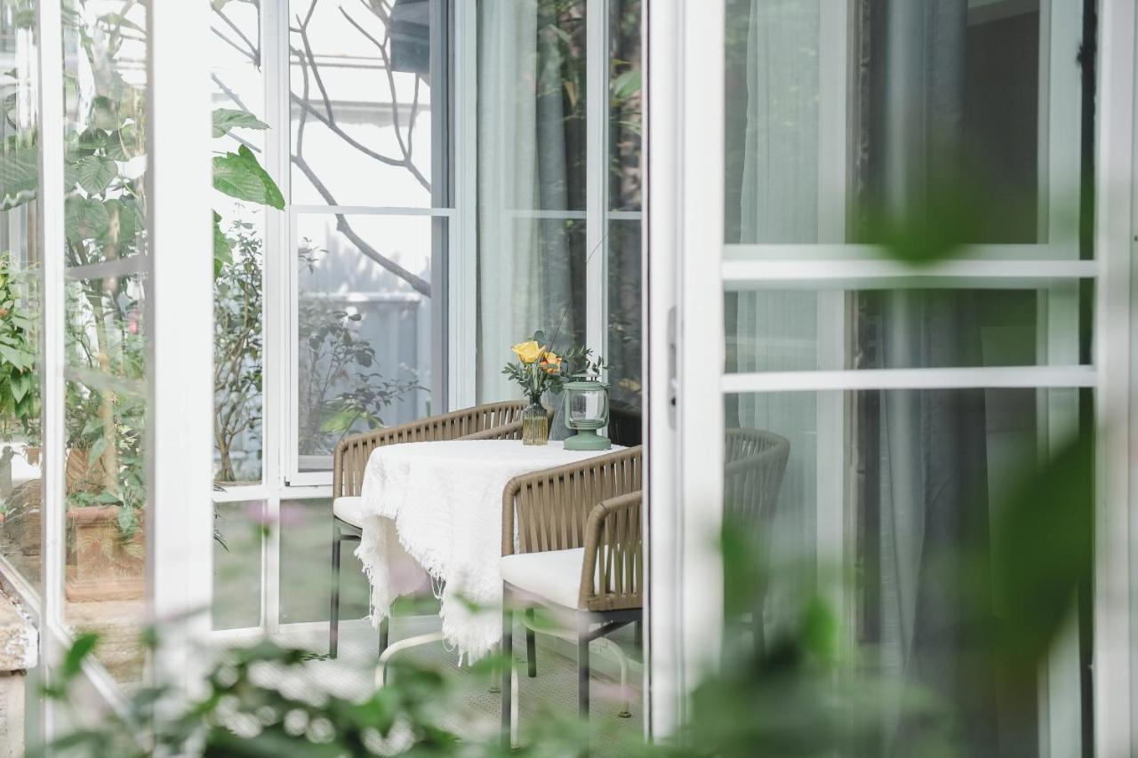 Shenzhen No'6 Garden Villa --French Window With Garden View,Close To Sea World &Shekou Ferry Port &K11 Ecoast &Subway Nearby ,Offer Western Food And Coffee &English Speaking With Tour Services Zewnętrze zdjęcie