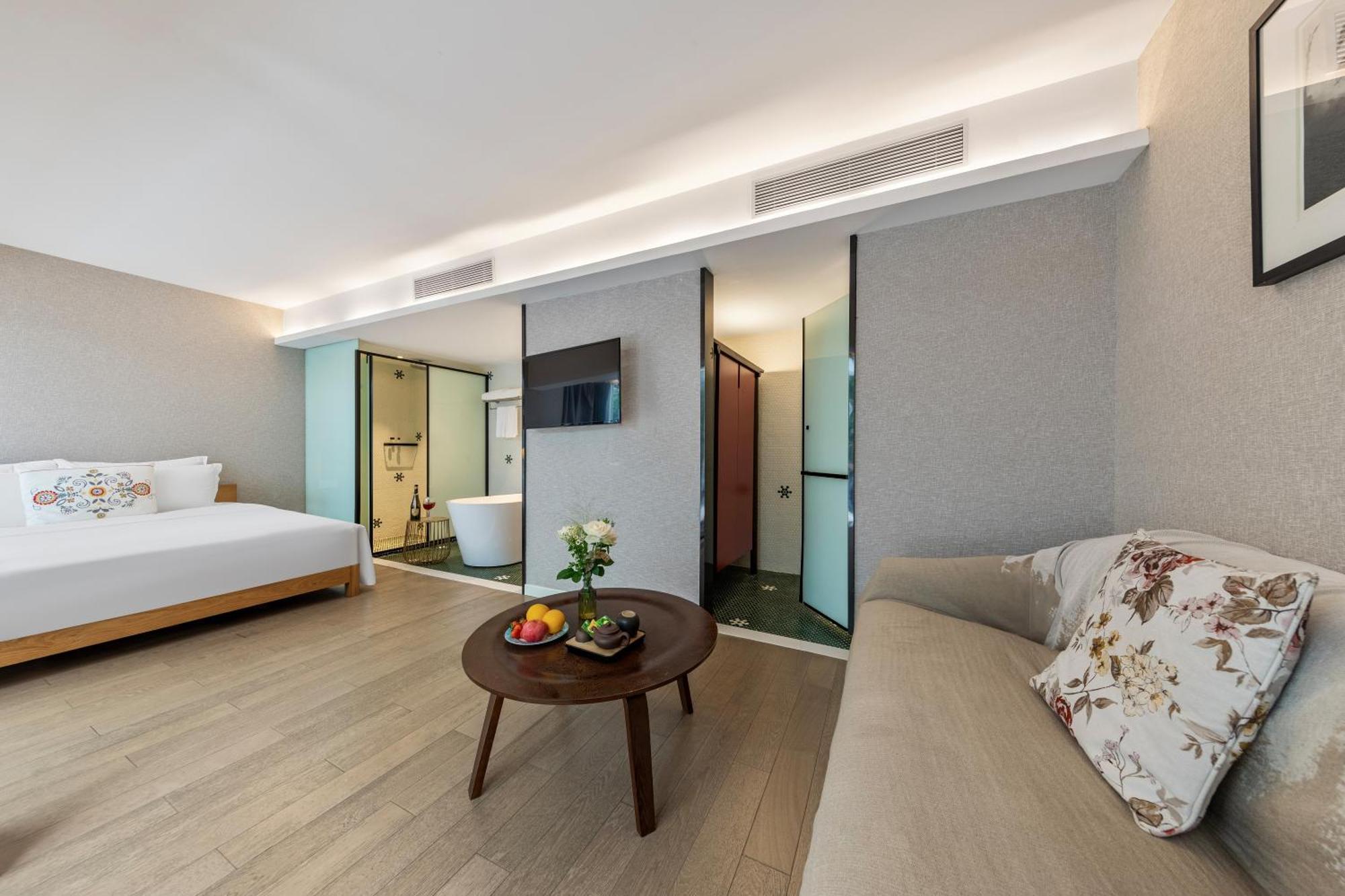 Shenzhen No'6 Garden Villa --French Window With Garden View,Close To Sea World &Shekou Ferry Port &K11 Ecoast &Subway Nearby ,Offer Western Food And Coffee &English Speaking With Tour Services Zewnętrze zdjęcie