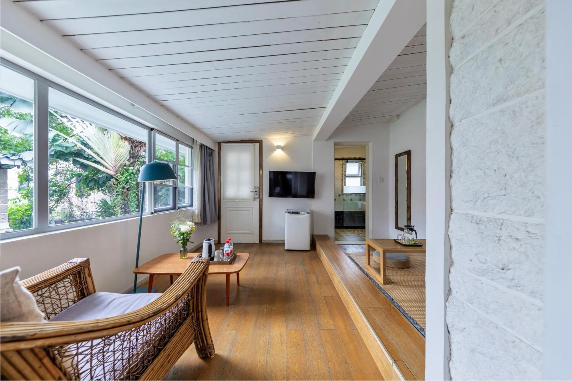Shenzhen No'6 Garden Villa --French Window With Garden View,Close To Sea World &Shekou Ferry Port &K11 Ecoast &Subway Nearby ,Offer Western Food And Coffee &English Speaking With Tour Services Zewnętrze zdjęcie