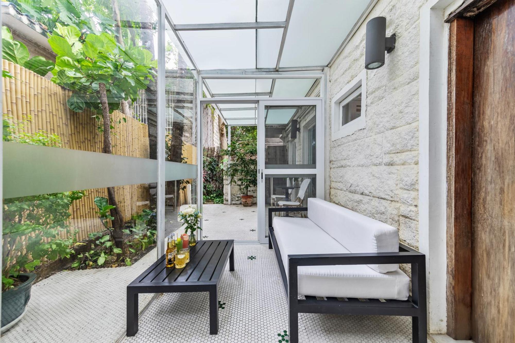 Shenzhen No'6 Garden Villa --French Window With Garden View,Close To Sea World &Shekou Ferry Port &K11 Ecoast &Subway Nearby ,Offer Western Food And Coffee &English Speaking With Tour Services Zewnętrze zdjęcie