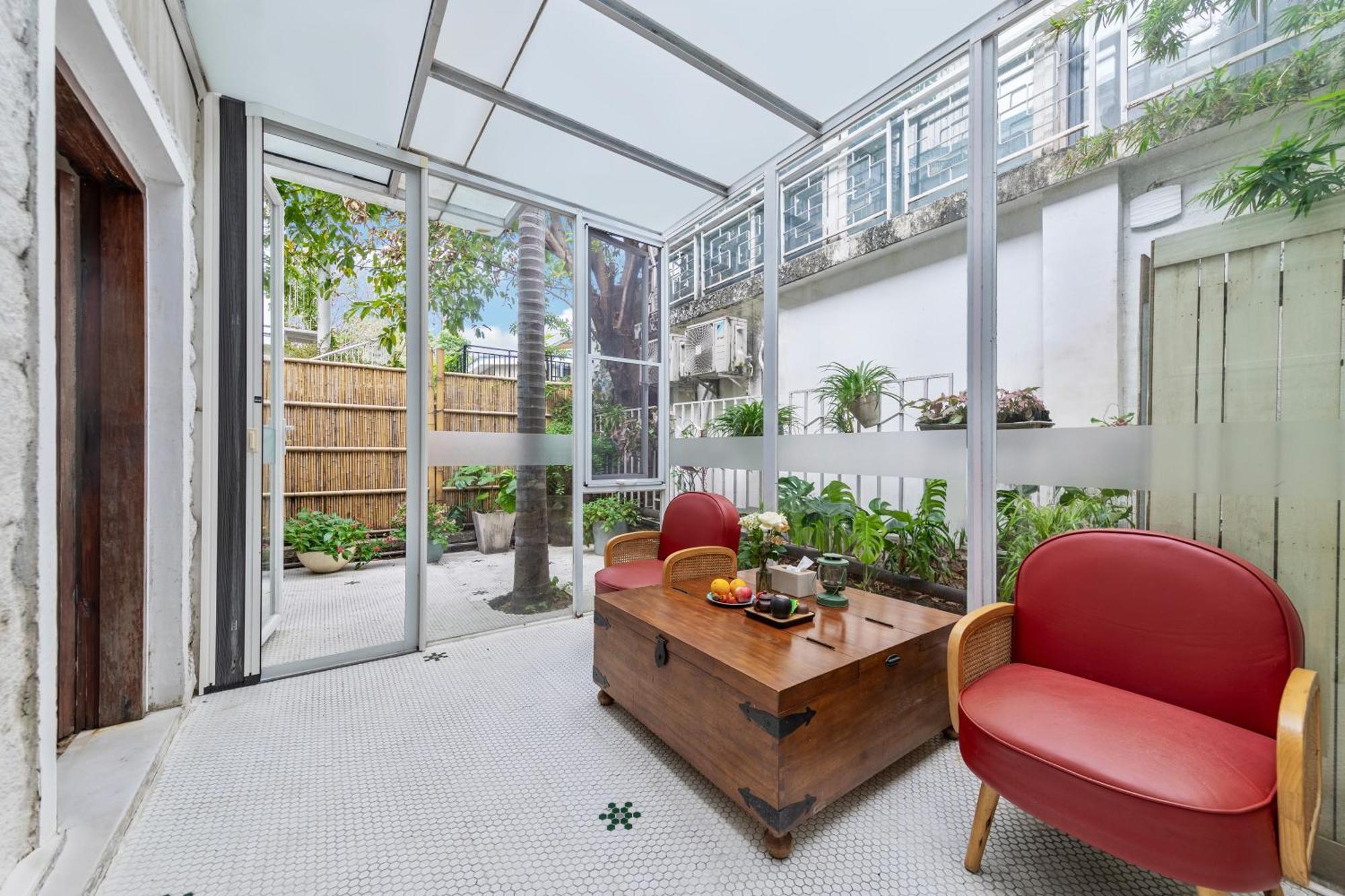 Shenzhen No'6 Garden Villa --French Window With Garden View,Close To Sea World &Shekou Ferry Port &K11 Ecoast &Subway Nearby ,Offer Western Food And Coffee &English Speaking With Tour Services Zewnętrze zdjęcie