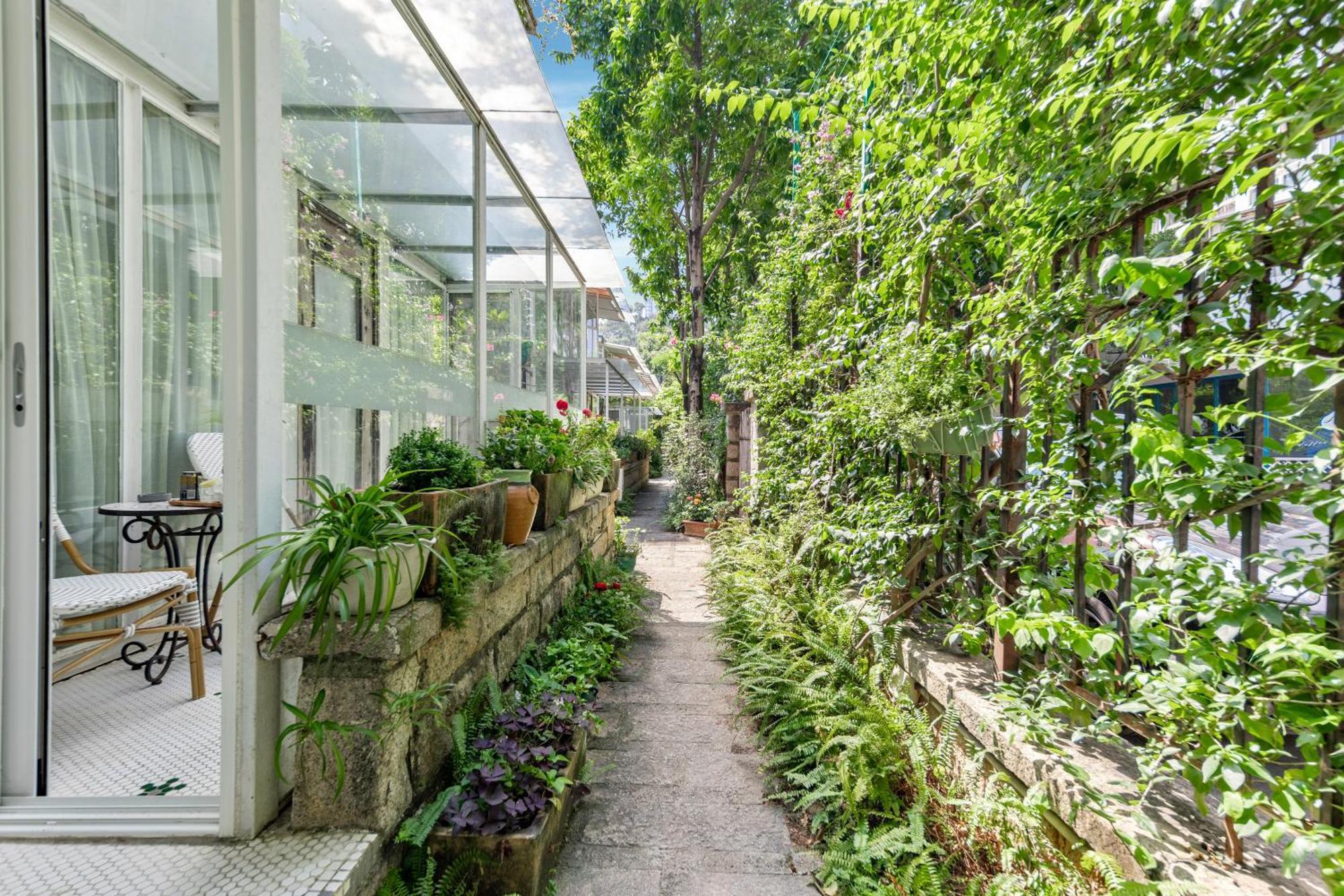 Shenzhen No'6 Garden Villa --French Window With Garden View,Close To Sea World &Shekou Ferry Port &K11 Ecoast &Subway Nearby ,Offer Western Food And Coffee &English Speaking With Tour Services Zewnętrze zdjęcie